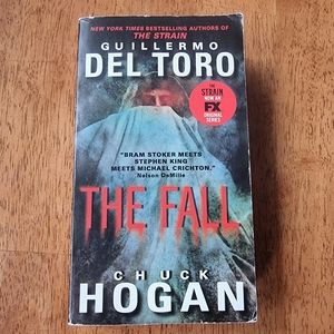 🌟3/$30 Sale!Mix & Match🌟 The Fall by Guillermo Del Toro Soft Cover Book